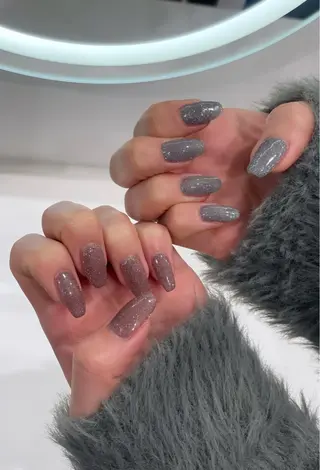 ネイル プラチナムドール栄 airiのネイルデザイン