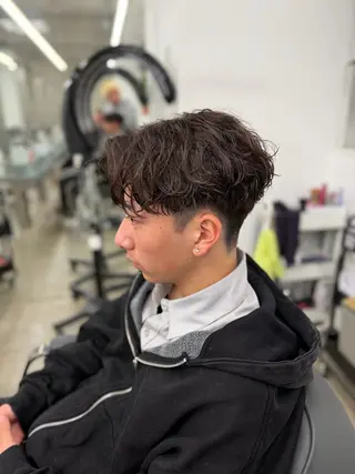 パーマ メンズ パーマ特化/フェザー パーマシャドウ/真生のヘアスタイル