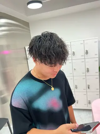 パーマ メンズ men's特化 値段以上の仕上がりにのヘアスタイル