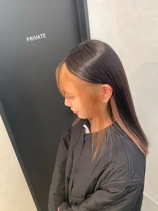 セミロング カラー 臼井 真人のヘアスタイル
