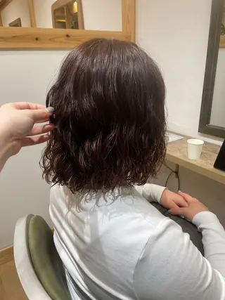 ミディアム 山口 里莉のヘアスタイル