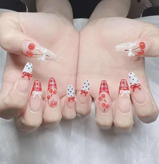 ネイル Lee Nailsのネイルデザイン