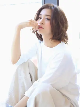 ミディアム neolive emのヘアスタイル
