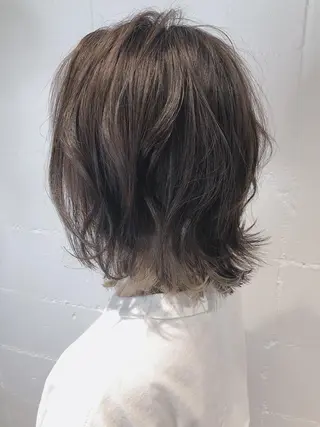 ミディアム ショート・ウルフ✂︎ 安住有咲子のヘアスタイル