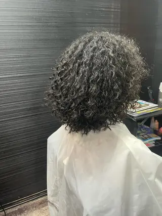 ミディアム パーマ 山本 雅由のヘアスタイル