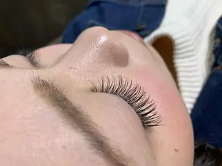 マツエク・マツパ 北川 広行のヘアスタイル