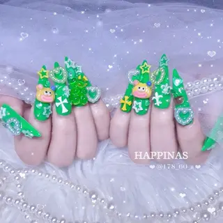 ネイル HAPPINAS🎀  れん🖤痛ネイルのネイルデザイン