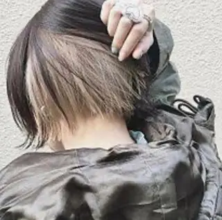 白髪ぼかし＆ショート ＆ツヤ髪💎YUMAのヘアスタイル