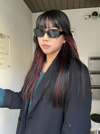 カラー sliver ・siki /YUIのヘアスタイル