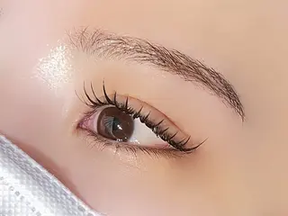 マツエク・マツパ 束間まつ毛 🎀| 透明感眉💎|YUIのマツエク・マツパデザイン