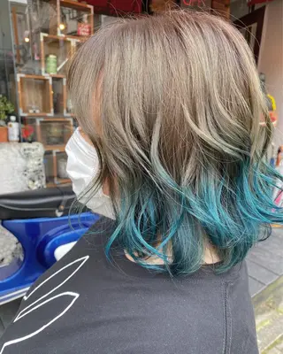 ミディアム カラー 玉木 育実のヘアスタイル