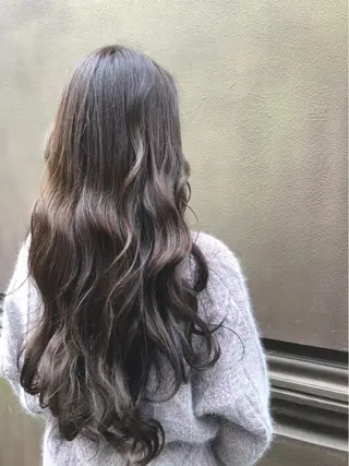 ロング カラー 堤 麻衣子のヘアスタイル