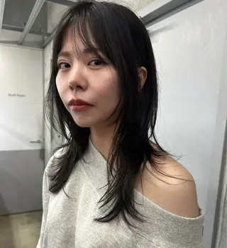 セミロング ハッシュカット カシマハヤトのヘアスタイル