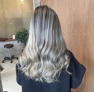 ロング カラー 🫟Blanco🫟 Color&Careのヘアスタイル