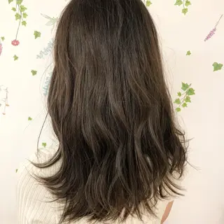 ロング カラー 三鷹で1番ショート ボブをカットする新谷のヘアスタイル