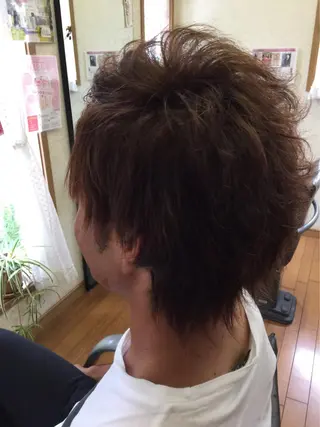 ショート カラー メンズ 加藤 千秋のヘアスタイル