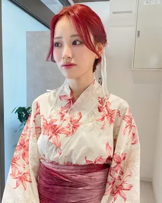ロング ヘアアレンジ ダブルカラー,透け カラーHINARIのヘアスタイル