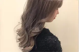 ミディアム カラー 大阪福島韓国束感まつ げ Sayaka🤍のマツエク・マツパデザイン