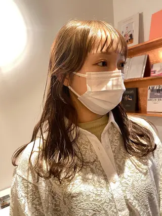 ロング カラー 砂原 ひよりのヘアスタイル