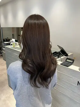 ロング カラー サキ🤍ハイトーン 🩰くびれ巻きヘアのヘアスタイル
