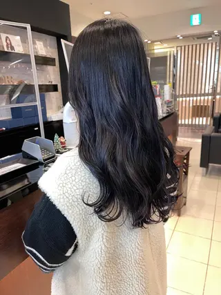ロング カラー ヘアアレンジ Kamie みかじりのヘアスタイル