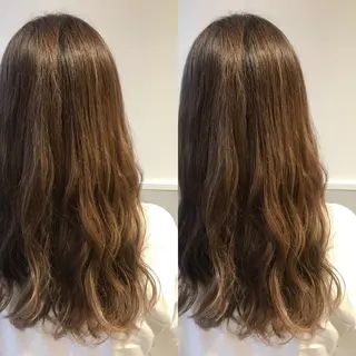 ロング カラー 小栗 麻衣のヘアスタイル