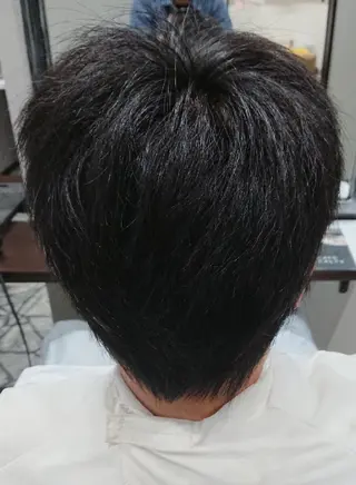 ショート CALTY JAPAN所属・安藤 博昭のヘアスタイル