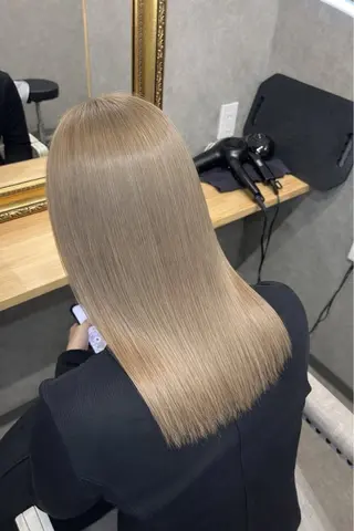 ミディアム ミルクティー職人× HIROSEのヘアスタイル