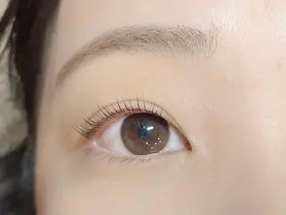 マツエク・マツパ サラバイ ニコットの眉毛・アイブロウイメージ