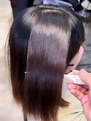 セミロング 縮毛矯正・似合わせ タナカ レイヤのヘアスタイル