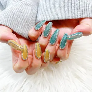 ネイル 根津 綾子のネイルデザイン