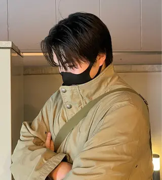 メンズ yumemiレイヤー ‎✴︎ 透明感カラーのヘアスタイル