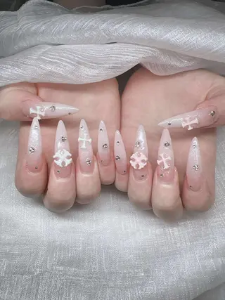 ネイル Lee Nailsのネイルデザイン