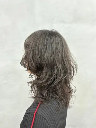 ロング パーマ ナカジマ ハルカのヘアスタイル