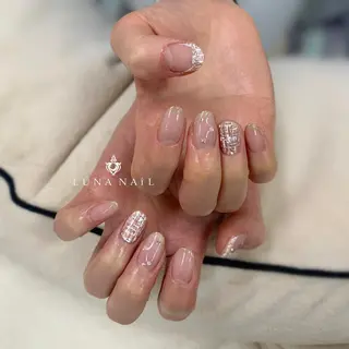 ネイル アトリエ　ミモザ所属・いまむら あかりのネイルデザイン