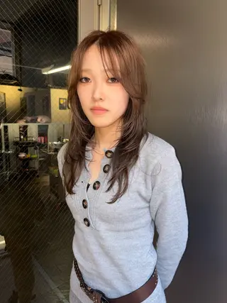 セミロング givet所属・心斎橋/デザインカラ ー/海外風/ナツミのヘアスタイル