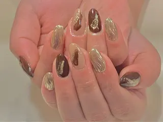 ミディアム ネイル O. AKINAのネイルデザイン