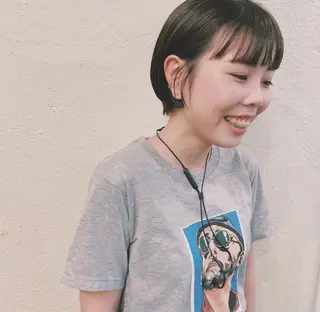 ショート ブリーチカラー🎀 韓国風/寺門美優のヘアスタイル