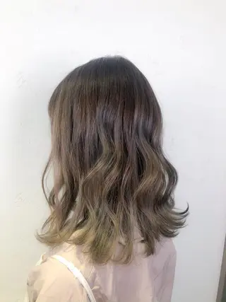 ミディアム カラー 池田 寿子のヘアスタイル