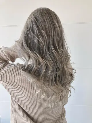 ロング タカツド ユウキのヘアスタイル