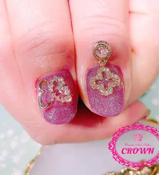 ネイル CROWN プライベートサロンのネイルデザイン
