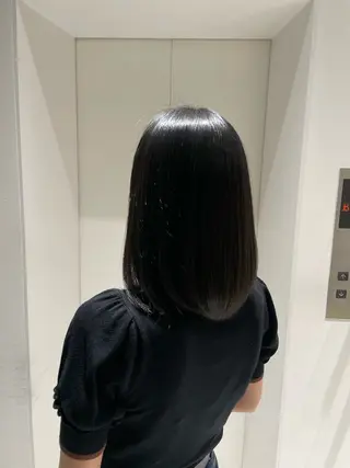 ミディアム カラー 大畑 茉那のヘアスタイル