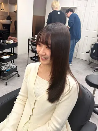 ロング 🫧とぅるん艶髪🫧 透明感カラー×猿渡のヘアスタイル