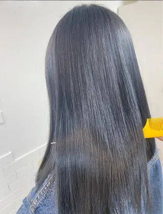 セミロング 髪質改善✨ 角谷　勇のヘアスタイル