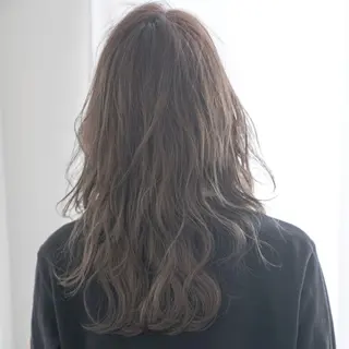 穏やかな美容室 🧑🏻‍🎨のヘアスタイル