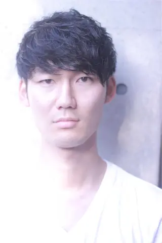 ショート パーマ メンズ 及川 光のヘアスタイル