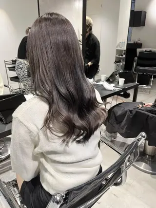 ロング カラー 透明感/オリーブ/ グレージュ/YUKAのヘアスタイル