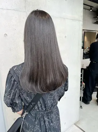 ロング カラー 透明感/オリーブ/ グレージュ/YUKAのヘアスタイル