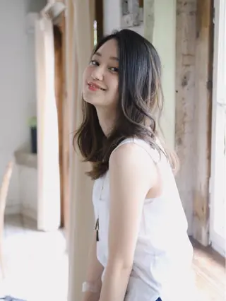 ロング アンブレラカラー💫 フェイスフレーミングのヘアスタイル