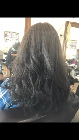 セミロング カラー 白髪ぼかしハイライト バレイヤージュヤマトのヘアスタイル